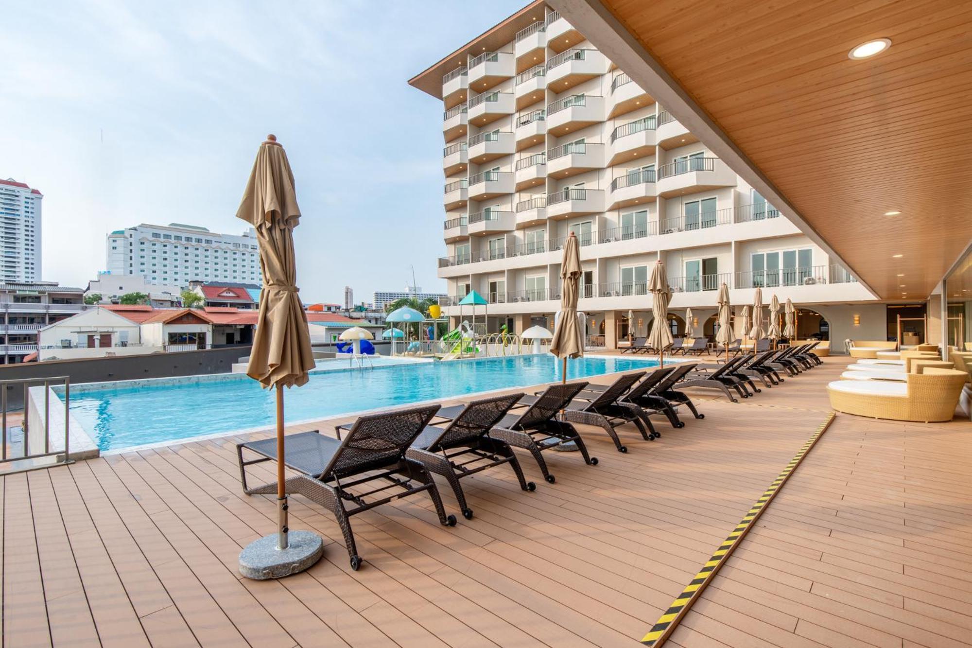Jomtien Thani Hotel Bagian luar foto