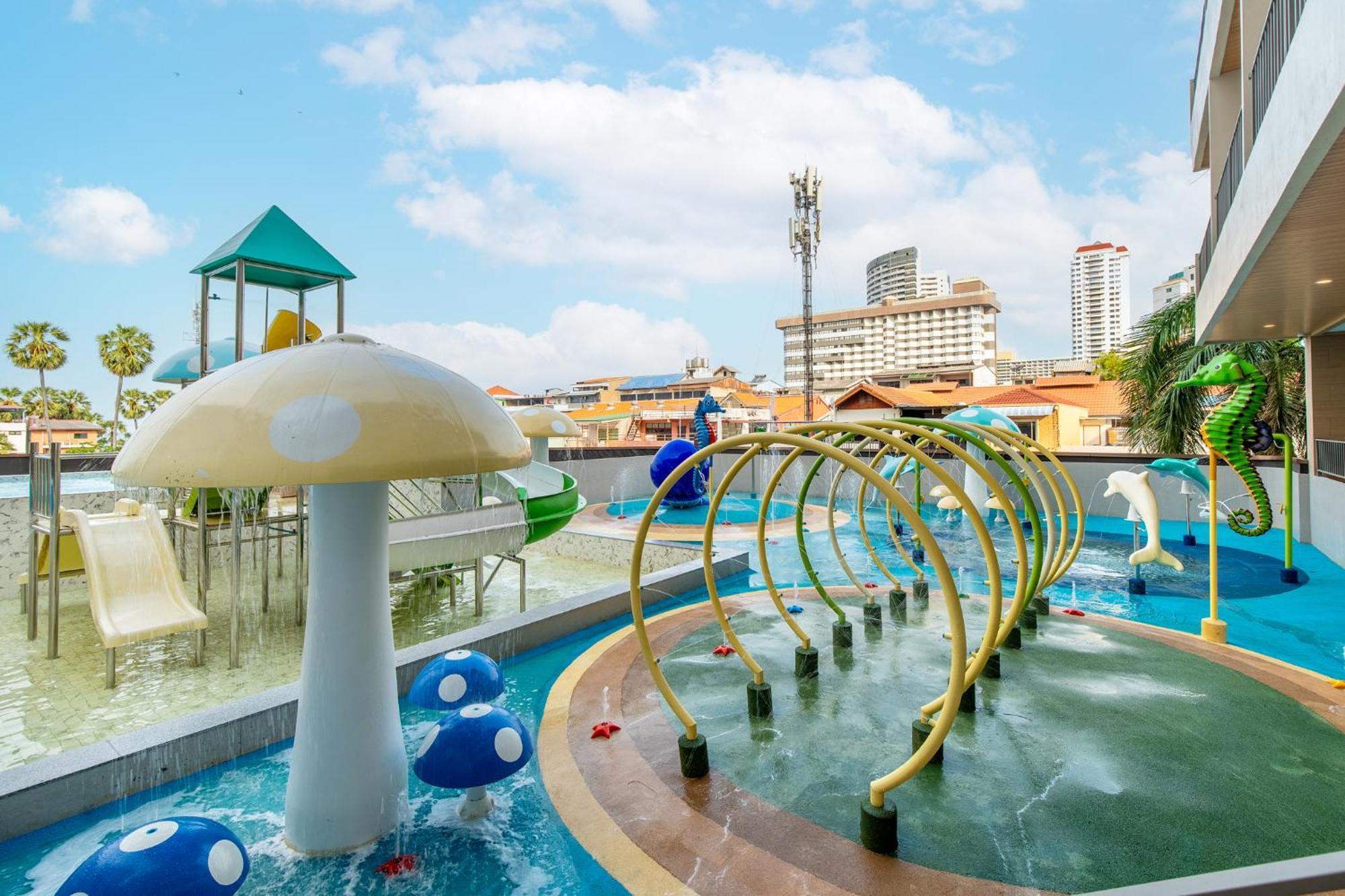 Jomtien Thani Hotel Bagian luar foto