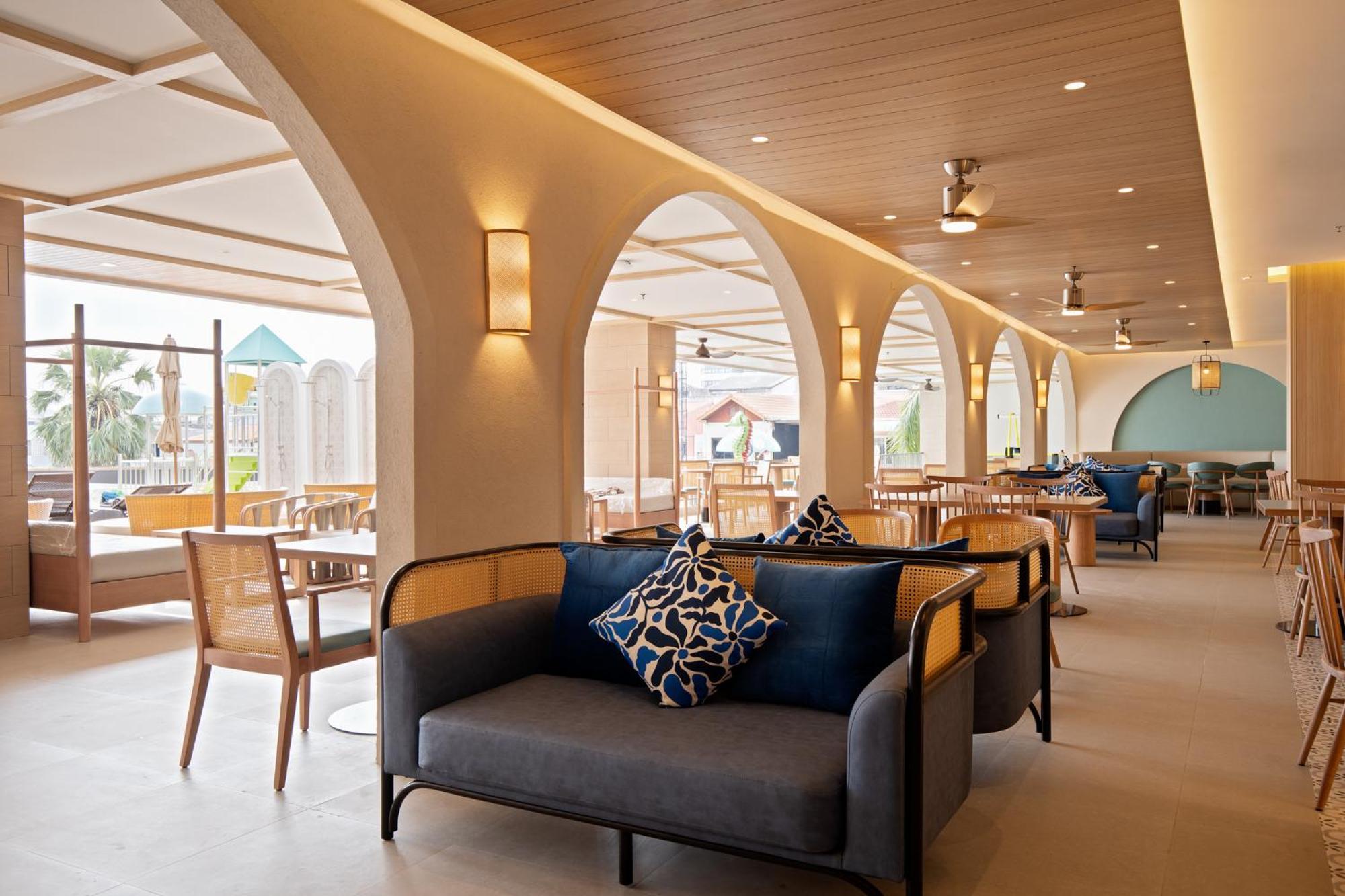 Jomtien Thani Hotel Bagian luar foto
