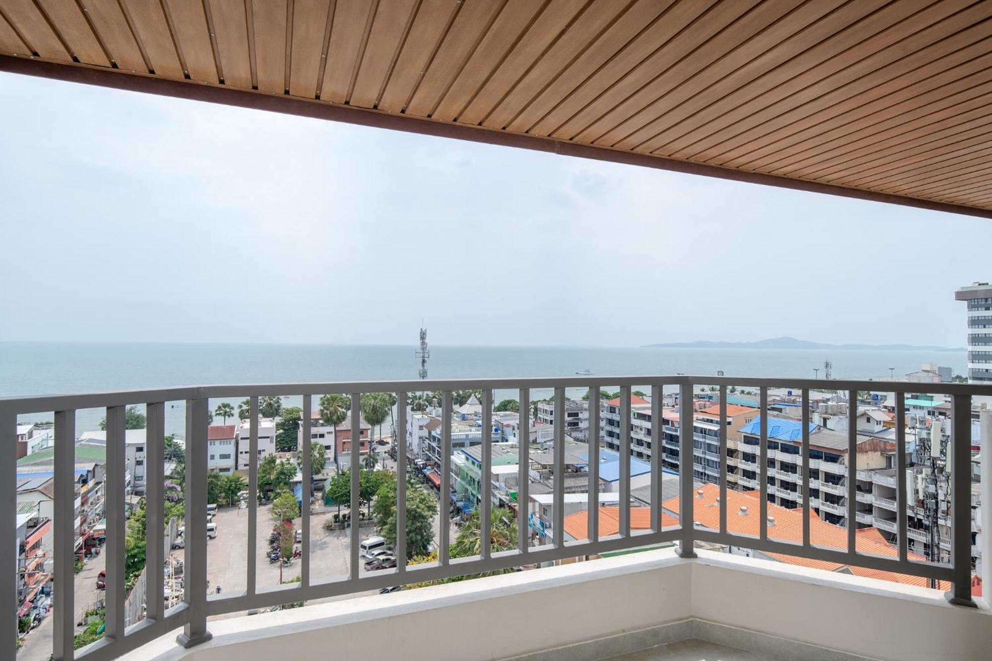 Jomtien Thani Hotel Bagian luar foto