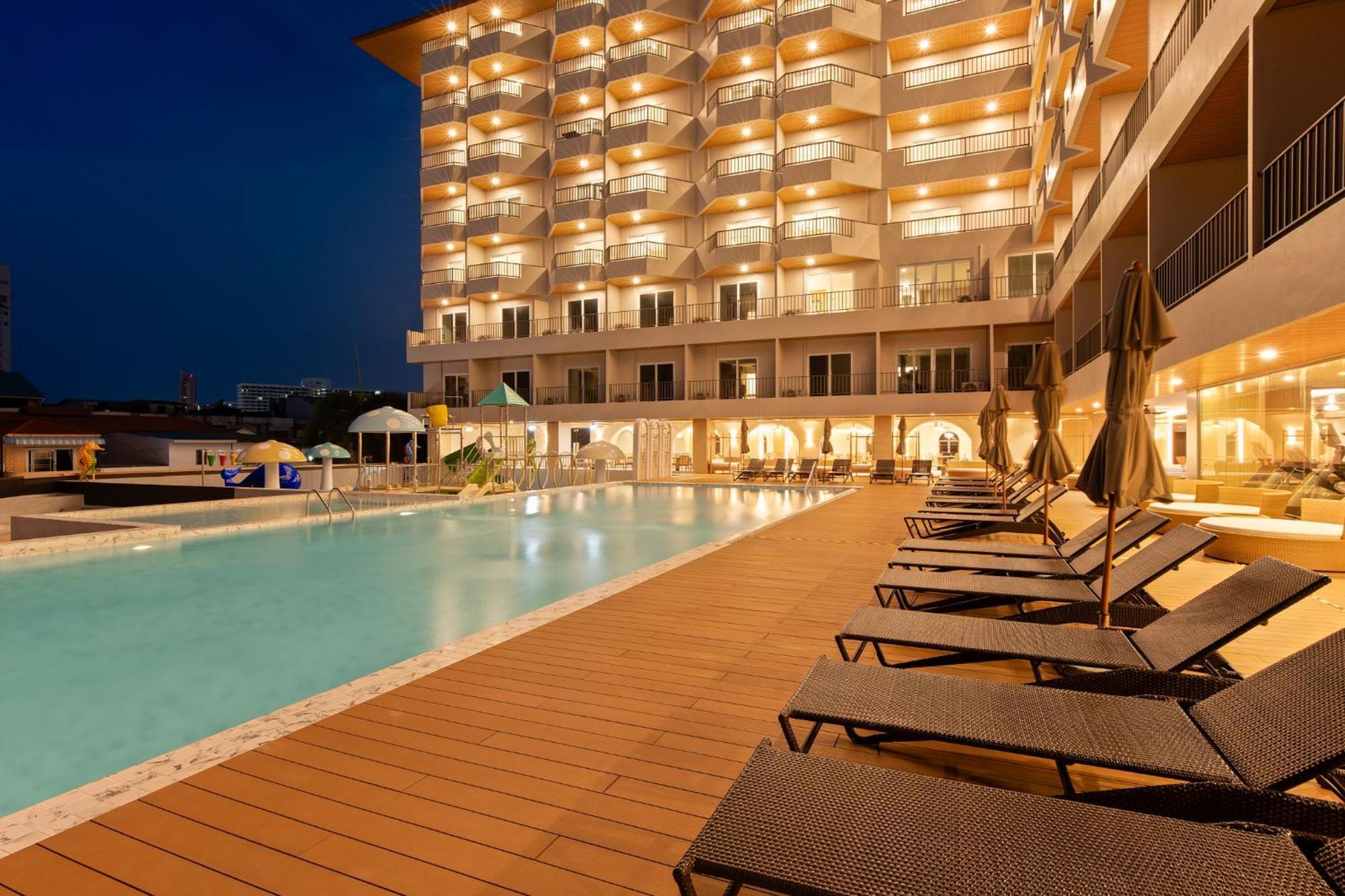 Jomtien Thani Hotel Bagian luar foto
