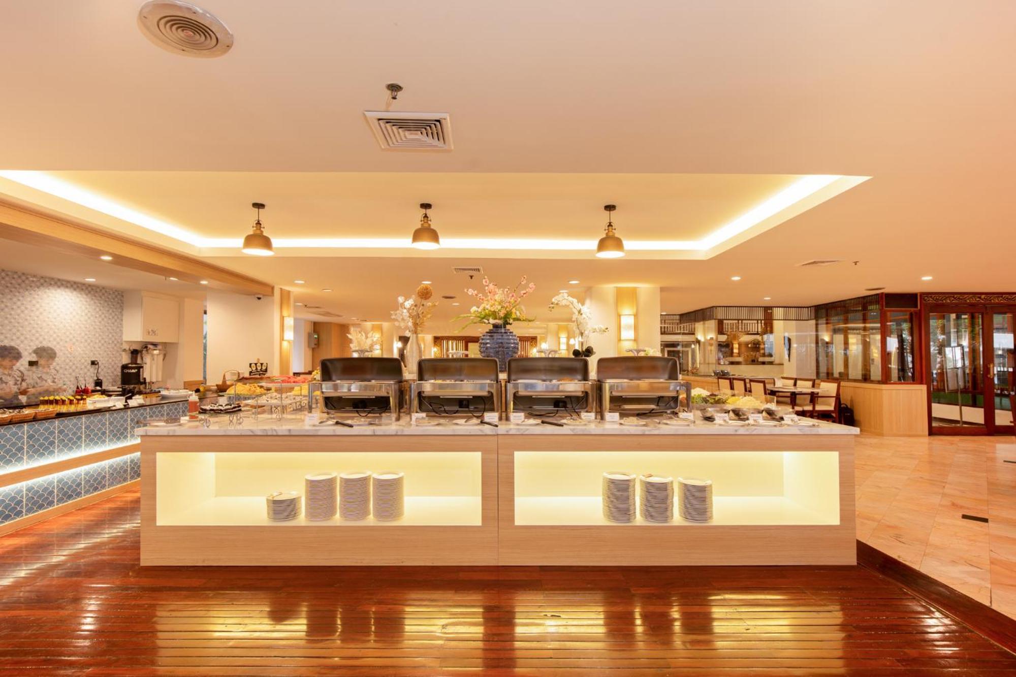 Jomtien Thani Hotel Bagian luar foto